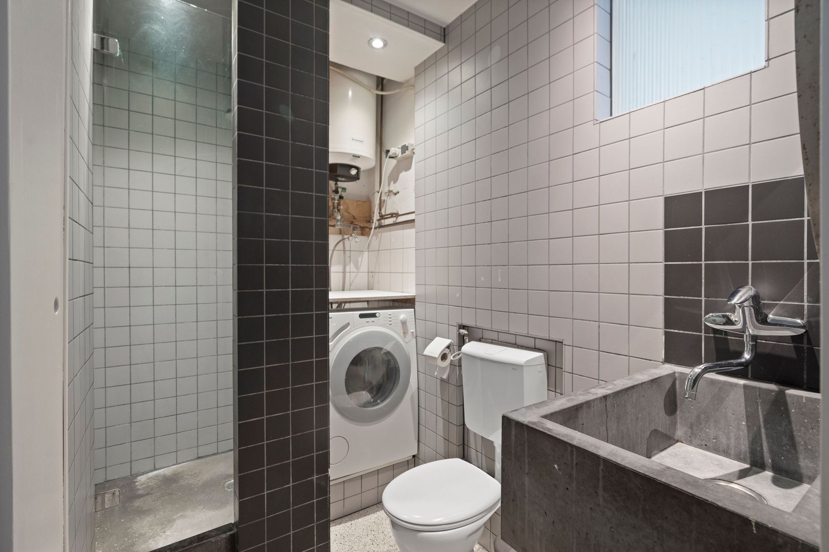 Paramariboplein 2 2, Amsterdam foto-22 blur