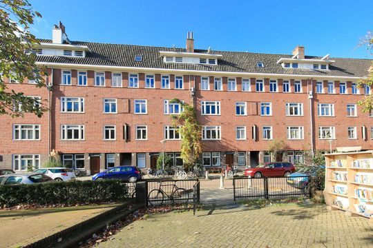 Paramariboplein 51 1, Amsterdam foto-0
