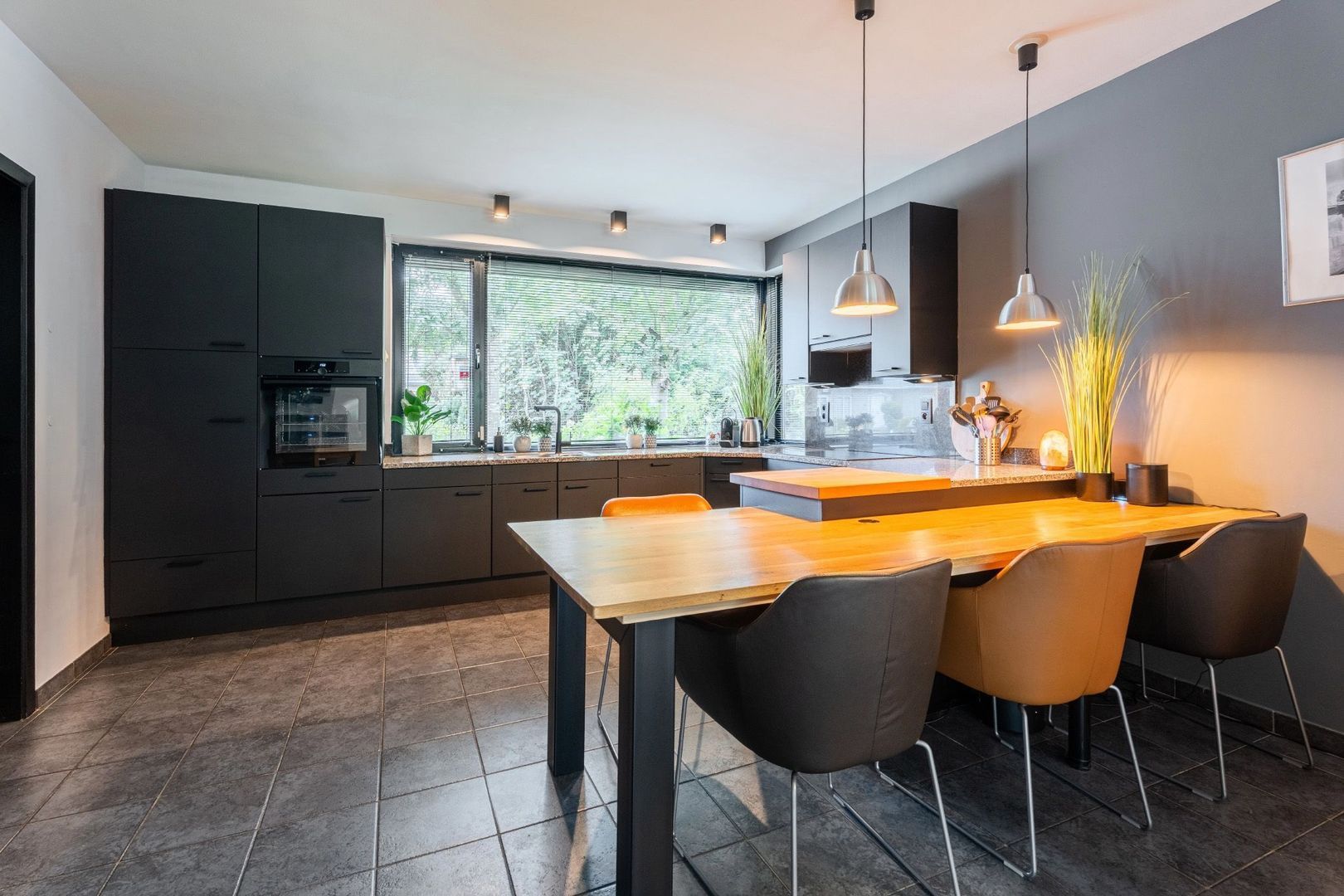 Huzenblek 51, Ravels foto-13