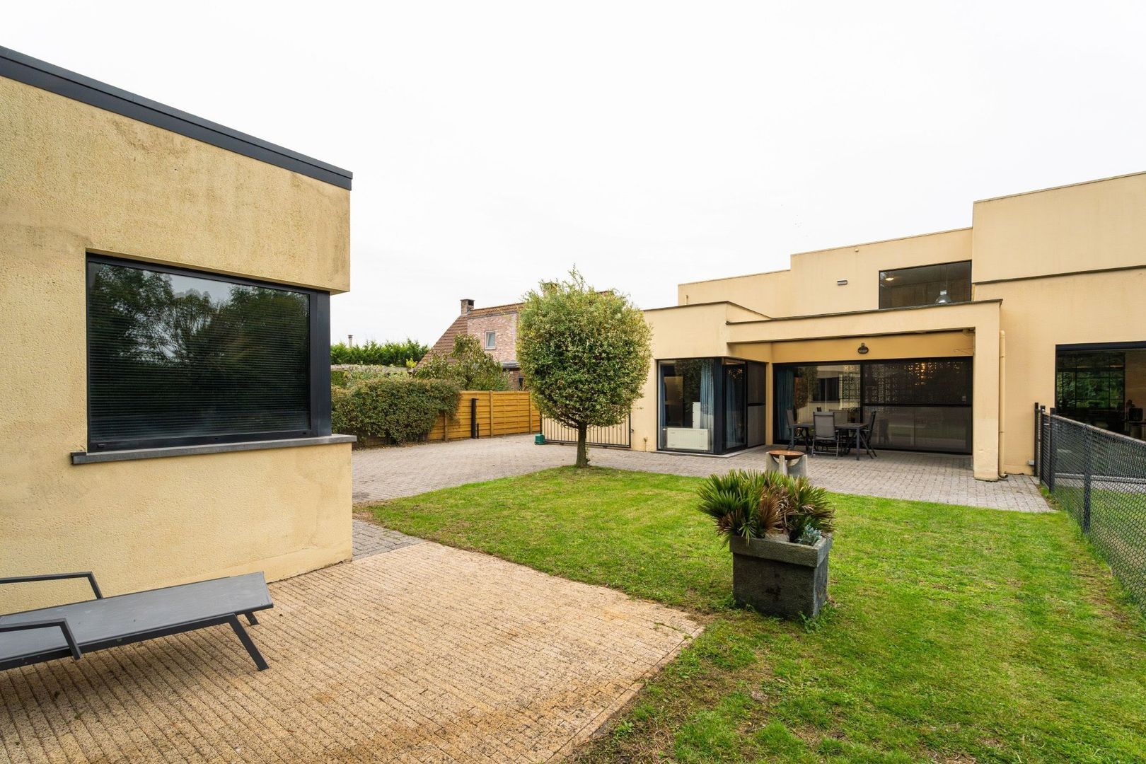 Huzenblek 51, Ravels foto-46