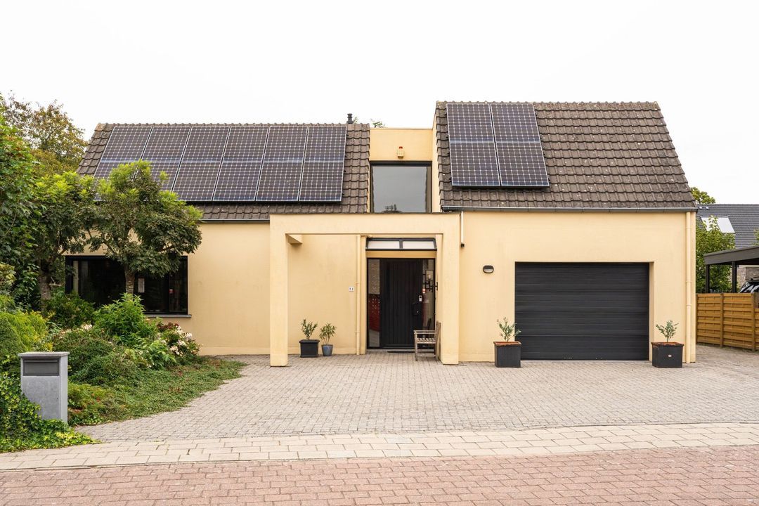 Huzenblek 51, Ravels