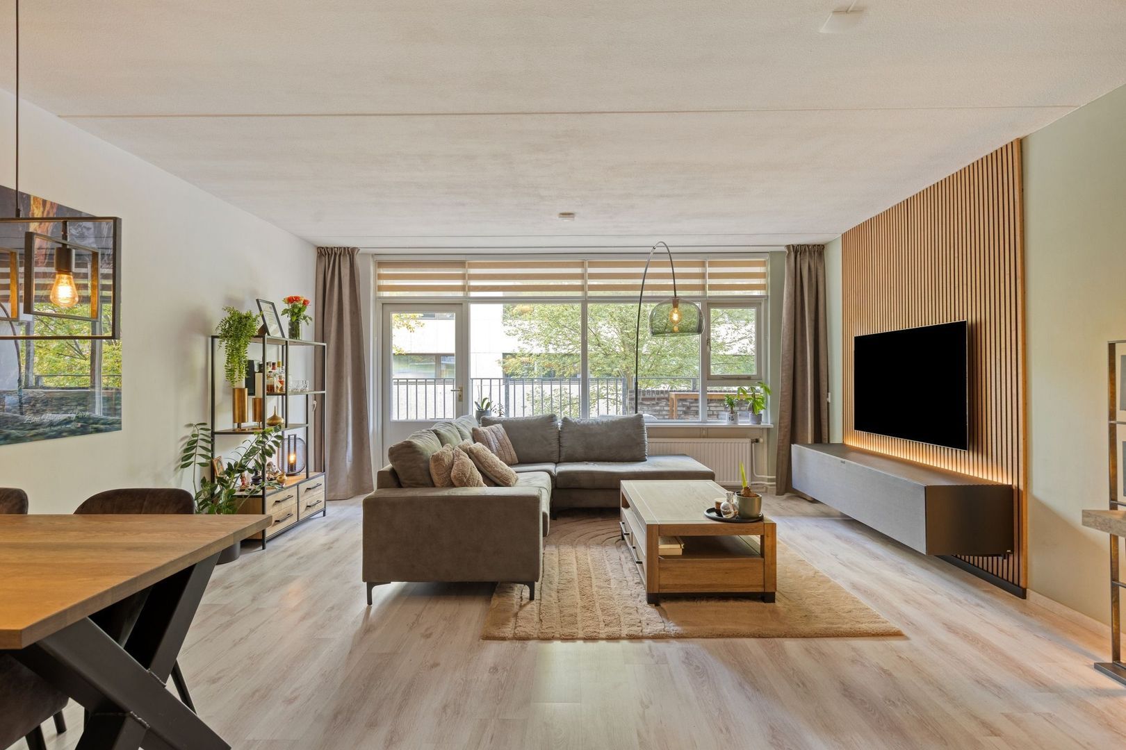 Delflandseweg 237, Schiedam foto-0 blur