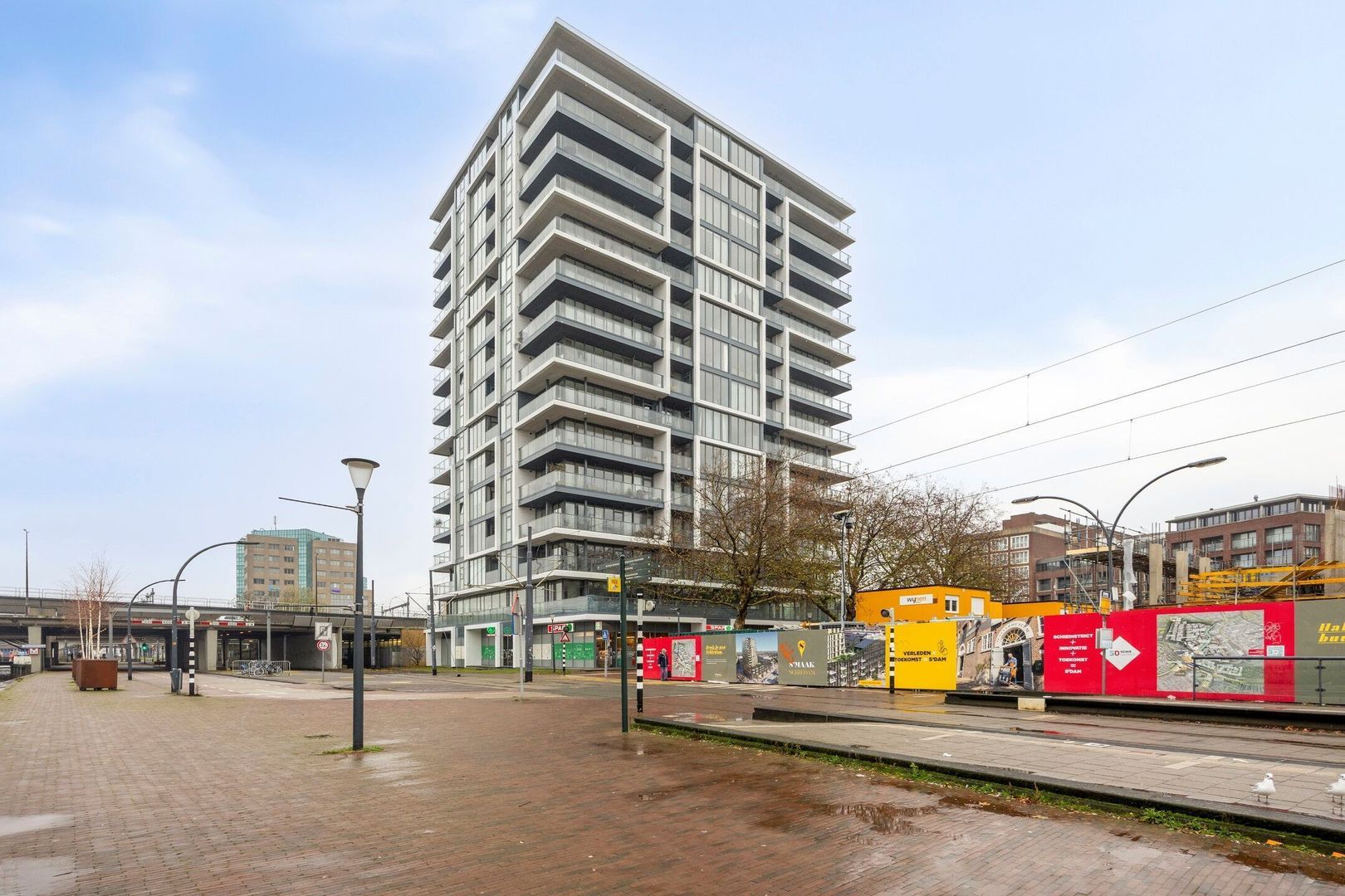 Stationsplein 6 K8, Schiedam foto-1 blur