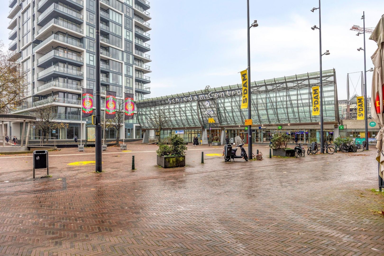 Stationsplein 6 K8, Schiedam foto-14 blur