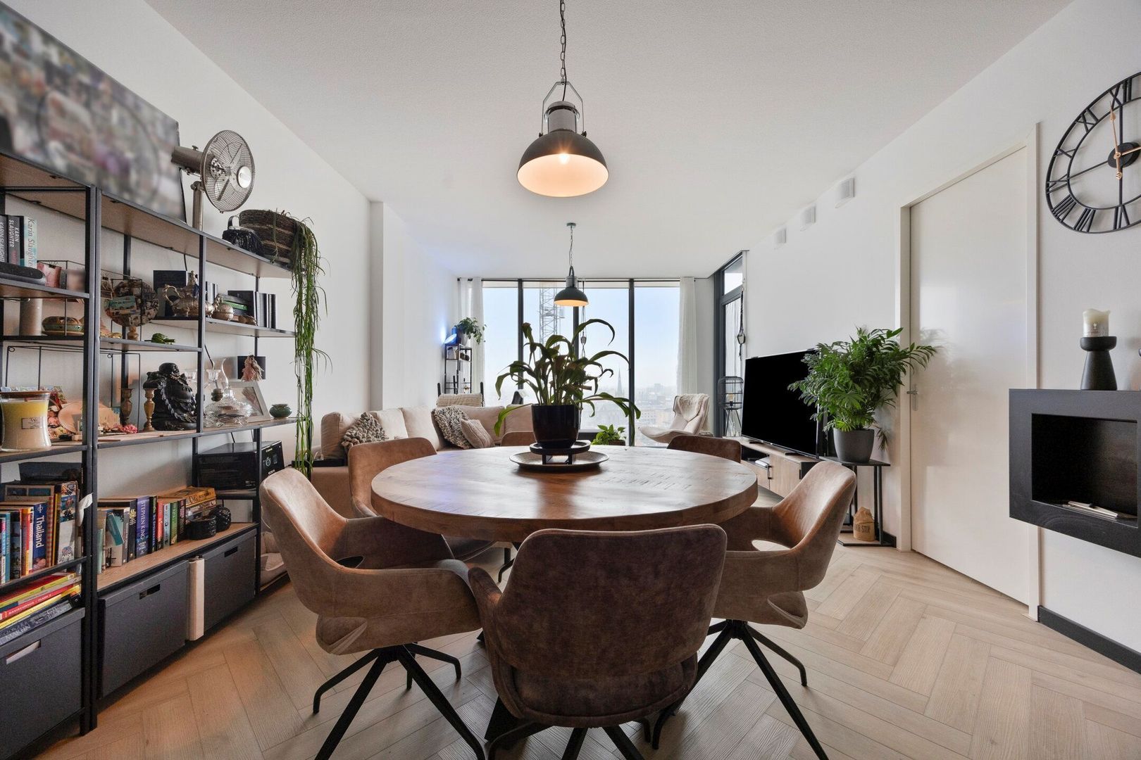 Stationsplein 6 K8, Schiedam foto-5 blur