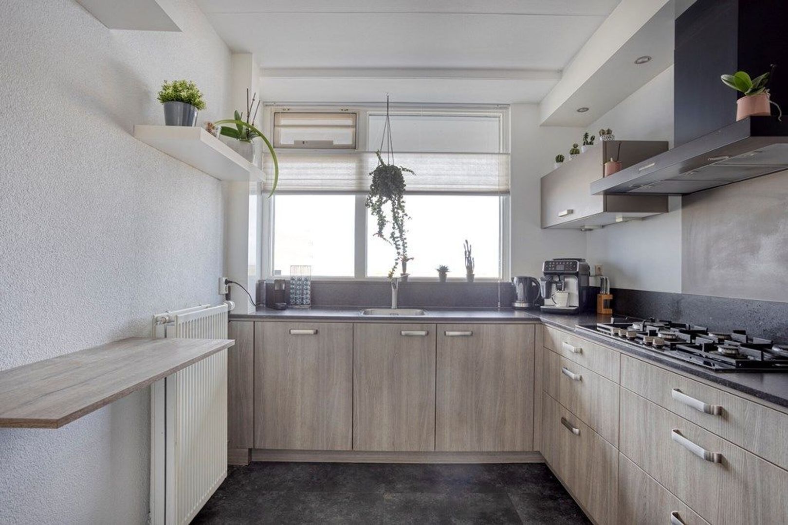 Chopinplein 228, Schiedam foto-18 blur