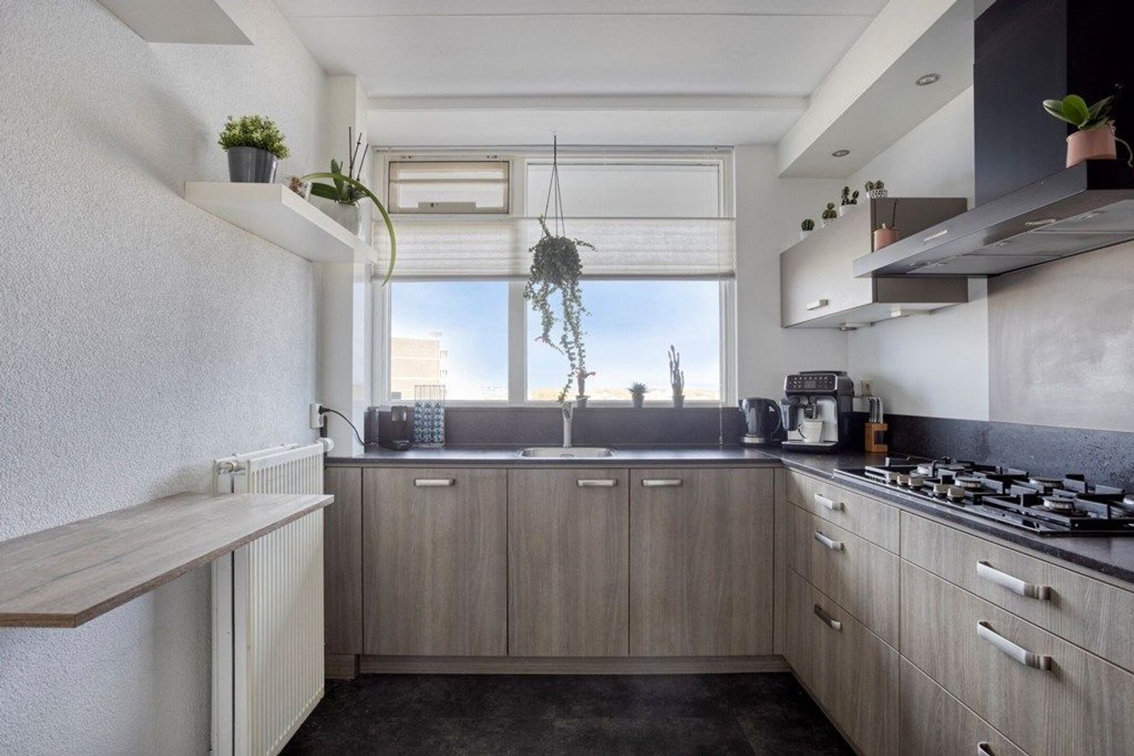 Chopinplein 228, Schiedam foto-17 blur