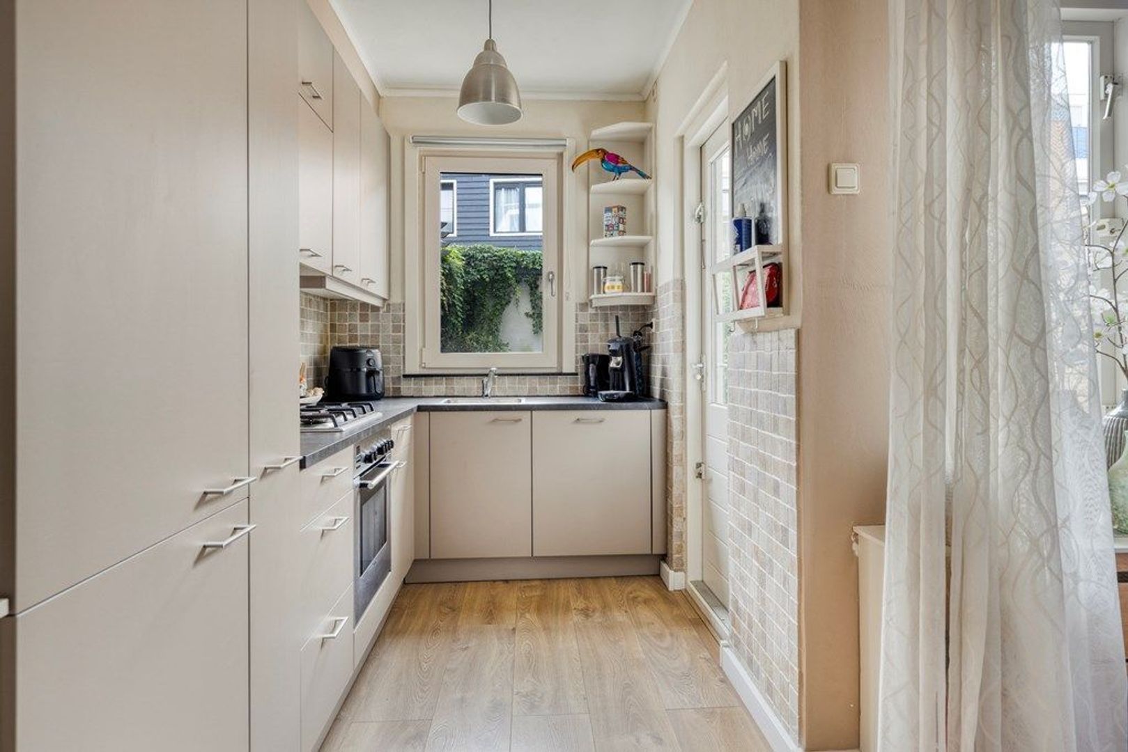 Nieuwe Maasstraat 48, Schiedam foto-6 blur