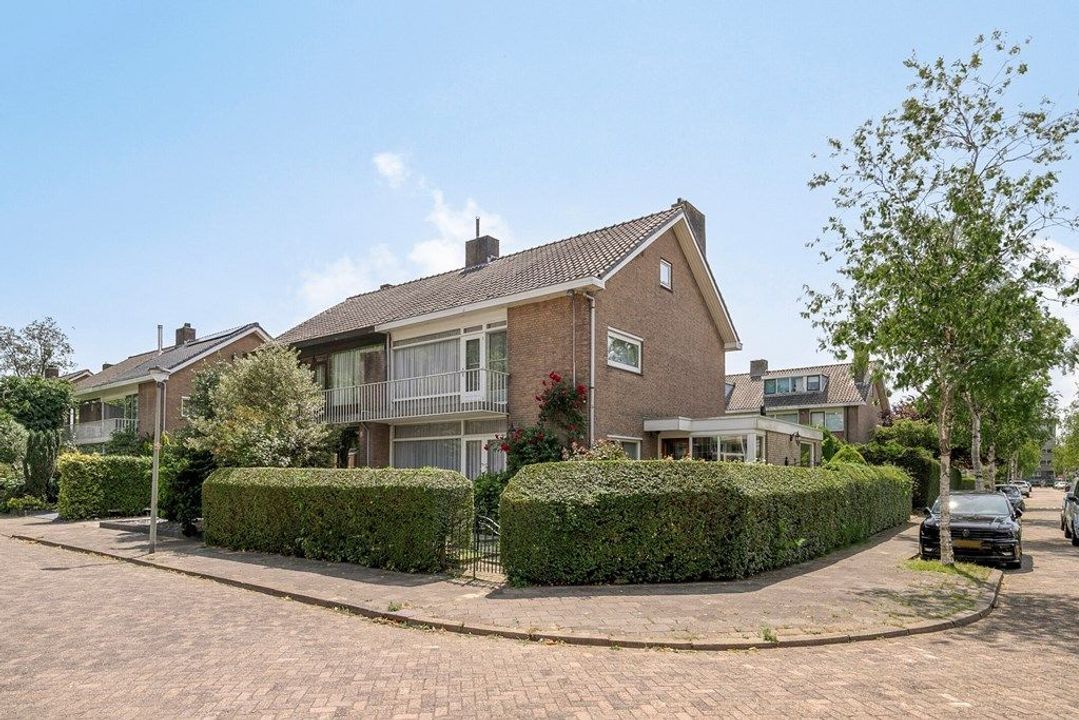 Van Der Leeuwlaan 2, Schiedam
