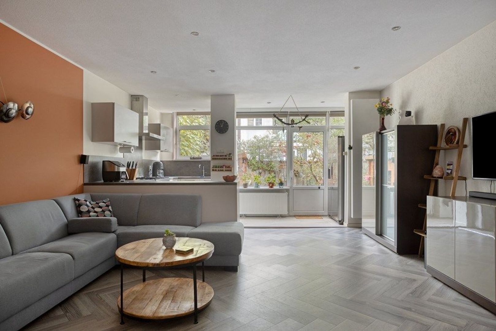 Paulus Potterstraat 18, Schiedam foto-4 blur