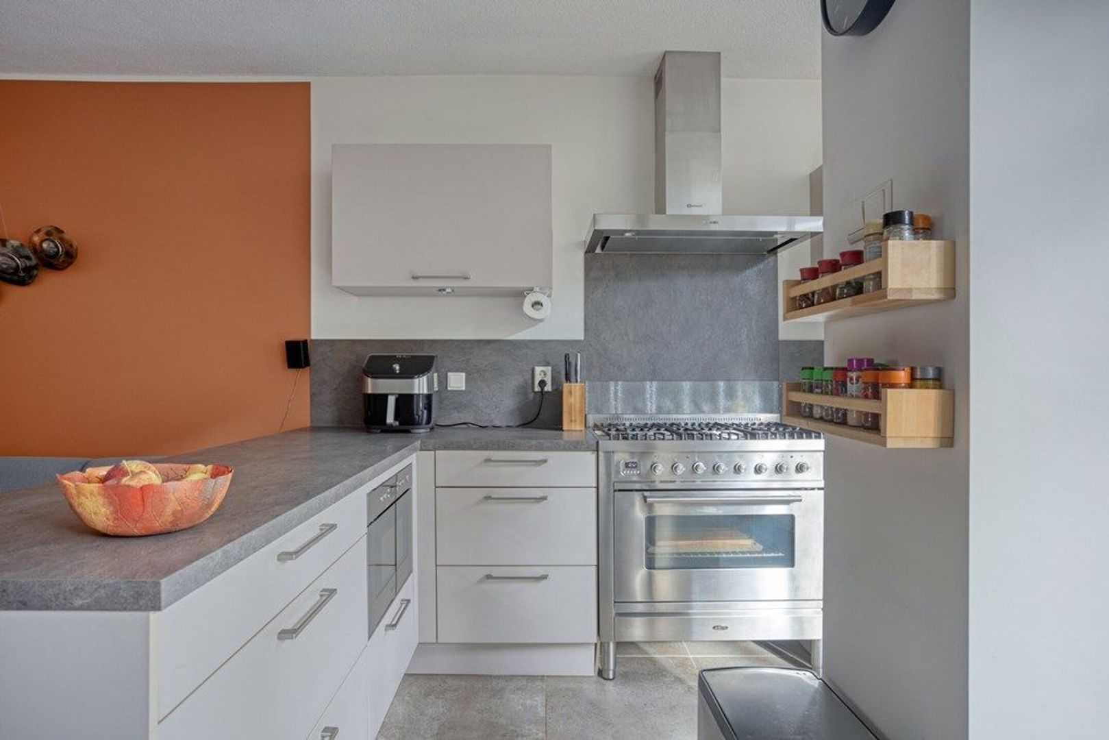 Paulus Potterstraat 18, Schiedam foto-8 blur