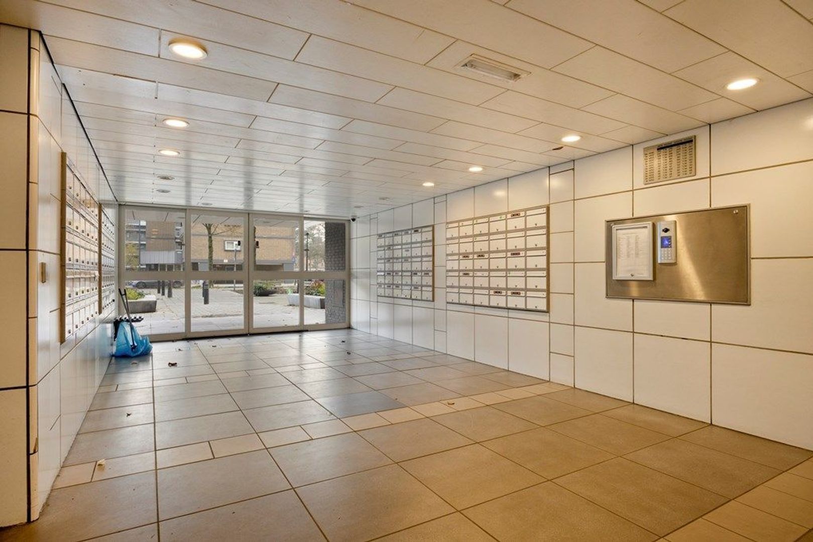 Chopinplein 120, Schiedam foto-2 blur