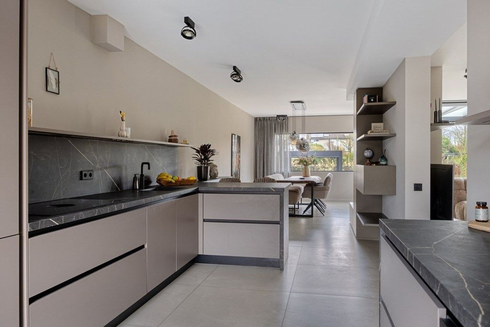 Kerklaan 66, Schiedam foto-12 blur