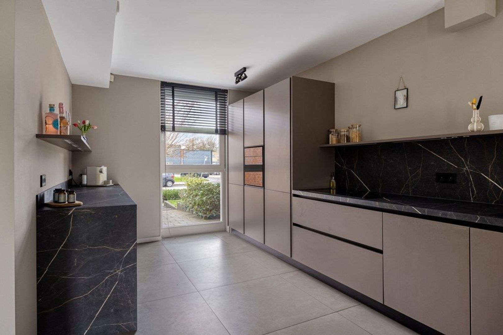 Kerklaan 66, Schiedam foto-11 blur