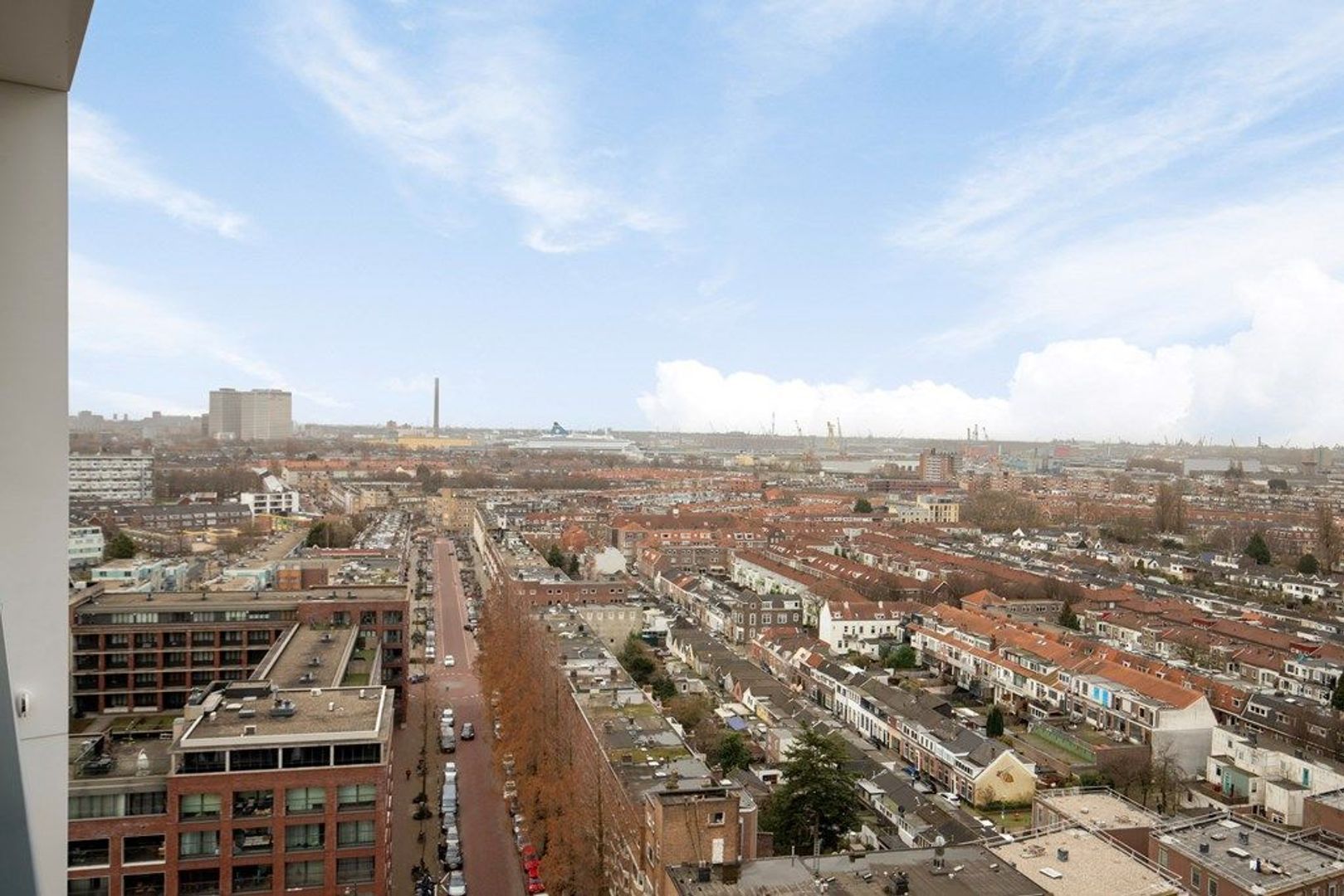 Stationsplein 6 M9, Schiedam foto-34 blur