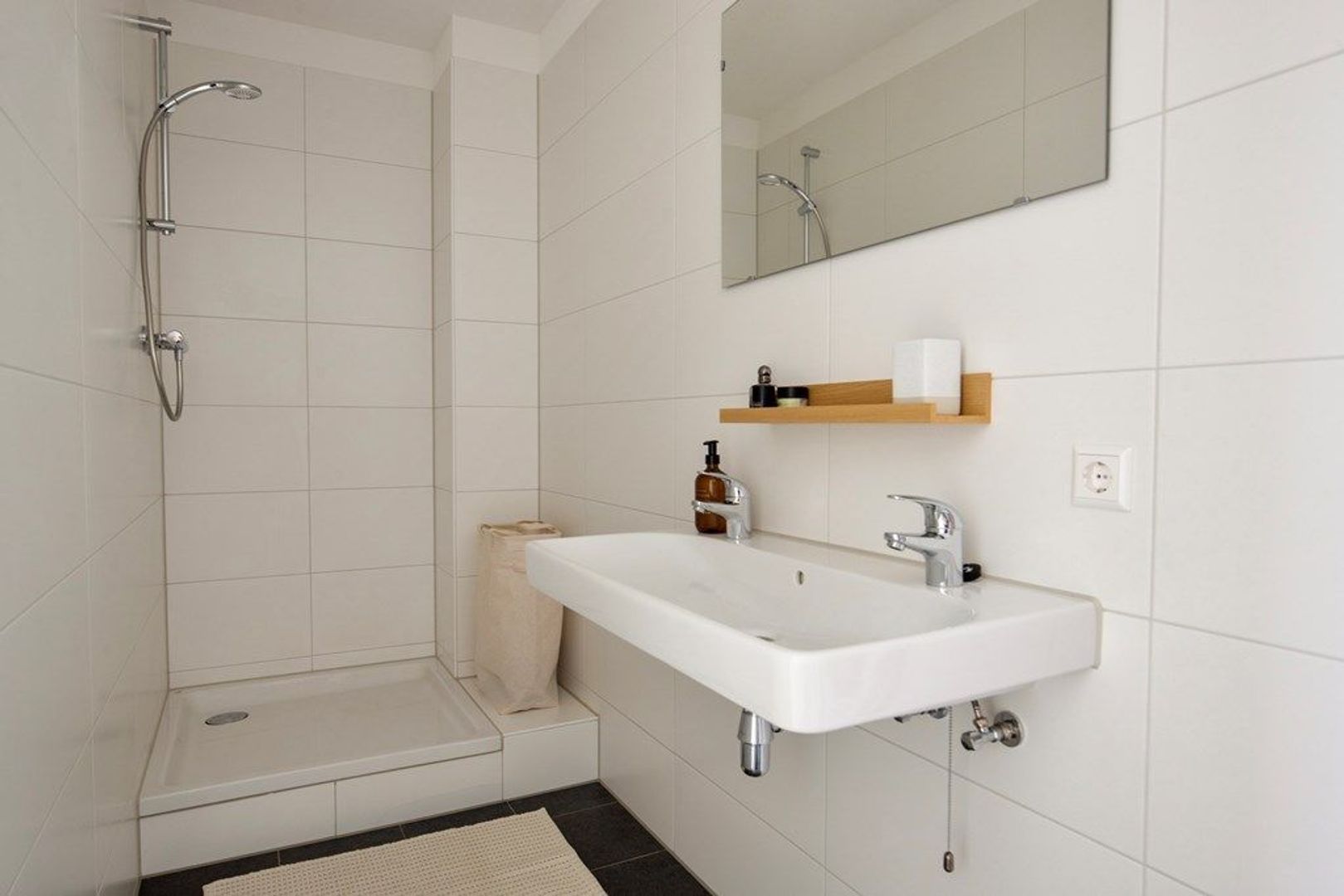 Stationsplein 6 M9, Schiedam foto-29 blur