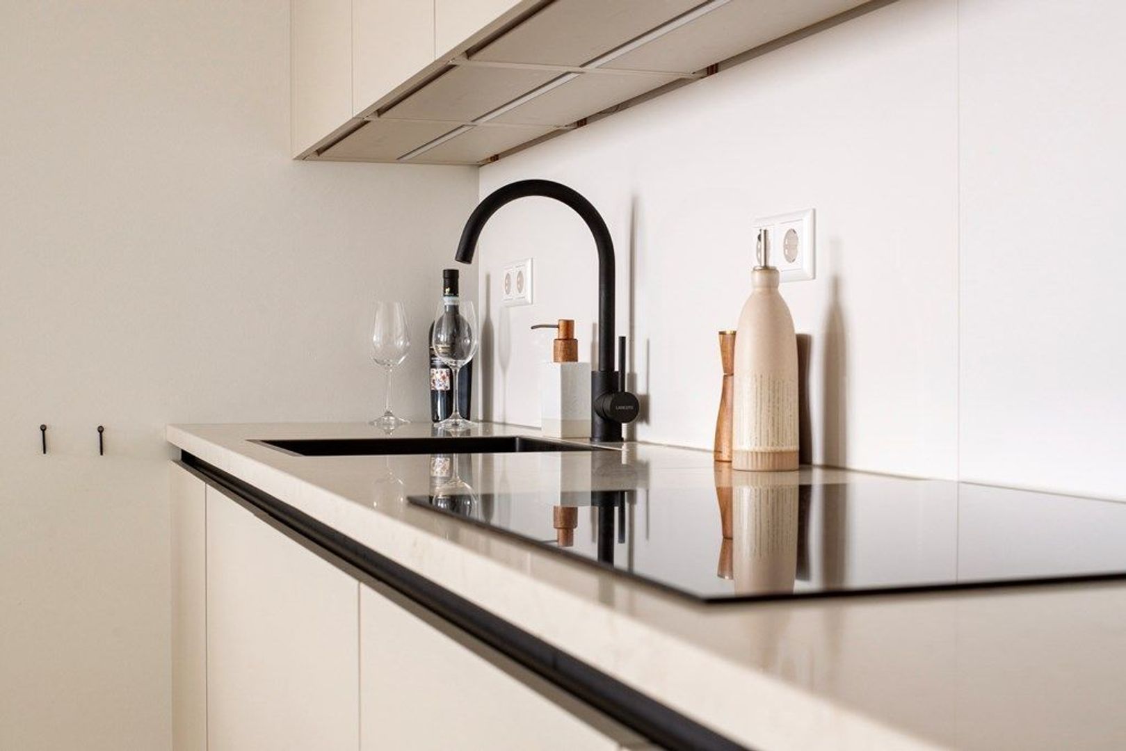 Stationsplein 6 M9, Schiedam foto-19 blur