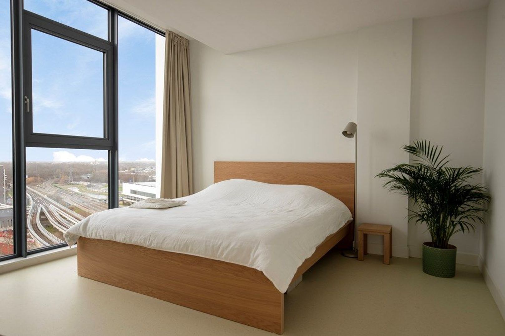 Stationsplein 6 M9, Schiedam foto-26 blur