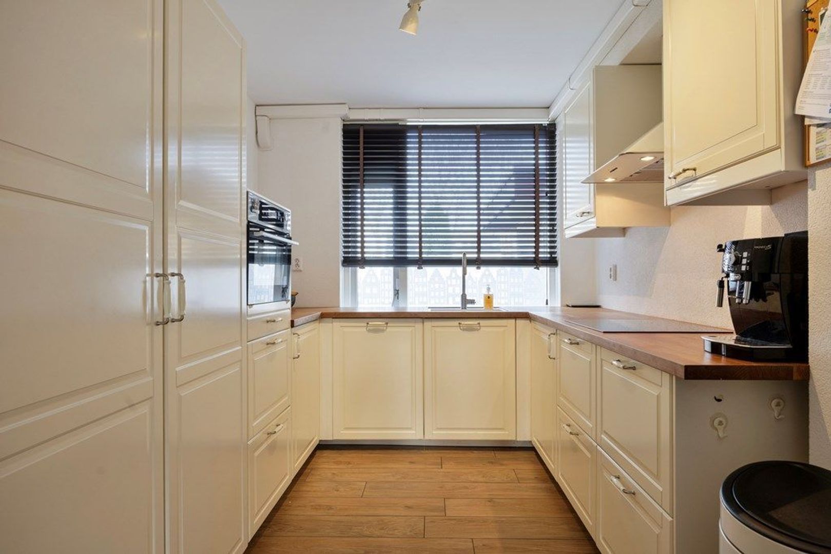 Hovenierstraat 17, Schiedam foto-8 blur