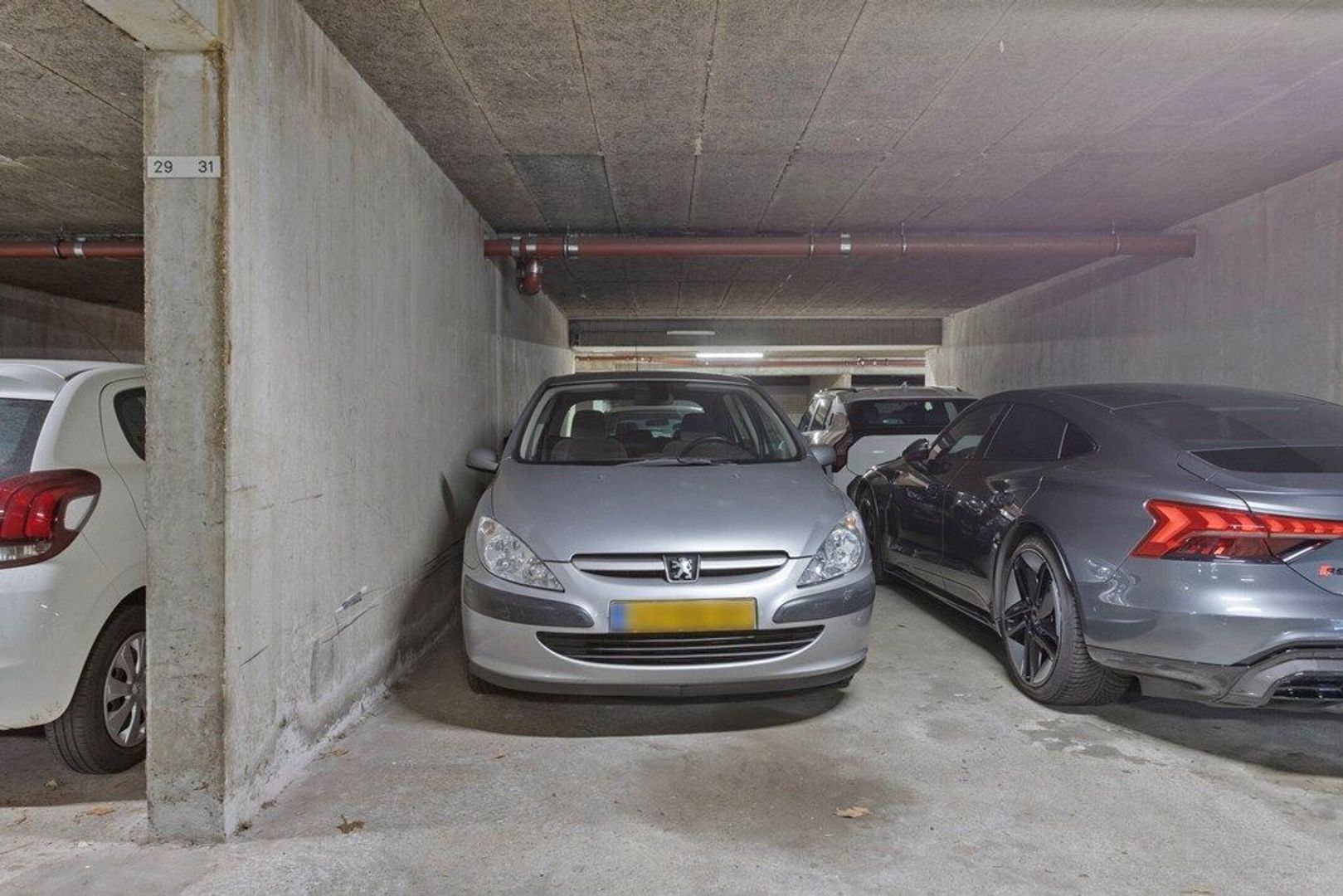 Parkeerplaats Westvest, Schiedam foto-1 blur