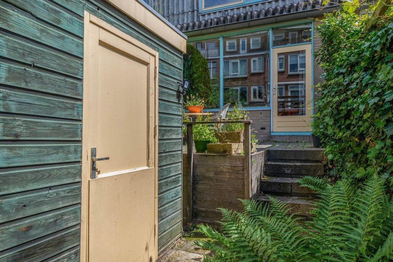 Gordonstraat 28, Schiedam foto-15 blur