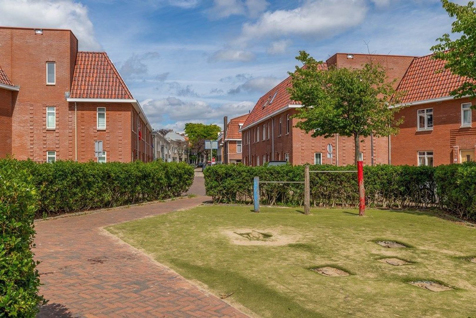 Gordonstraat 28, Schiedam foto-35 blur