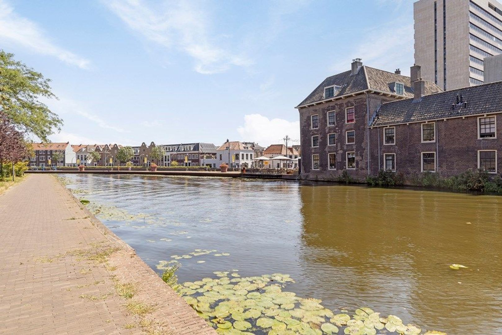 Hollandiahof 198, Schiedam foto-36 blur