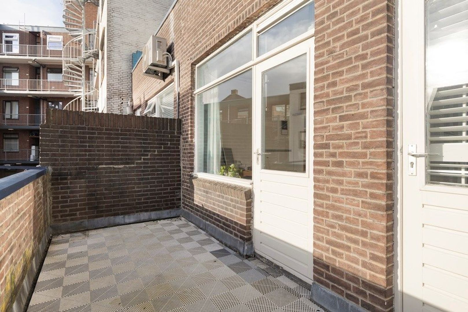 Fahrenheitstraat 23, Schiedam foto-24 blur