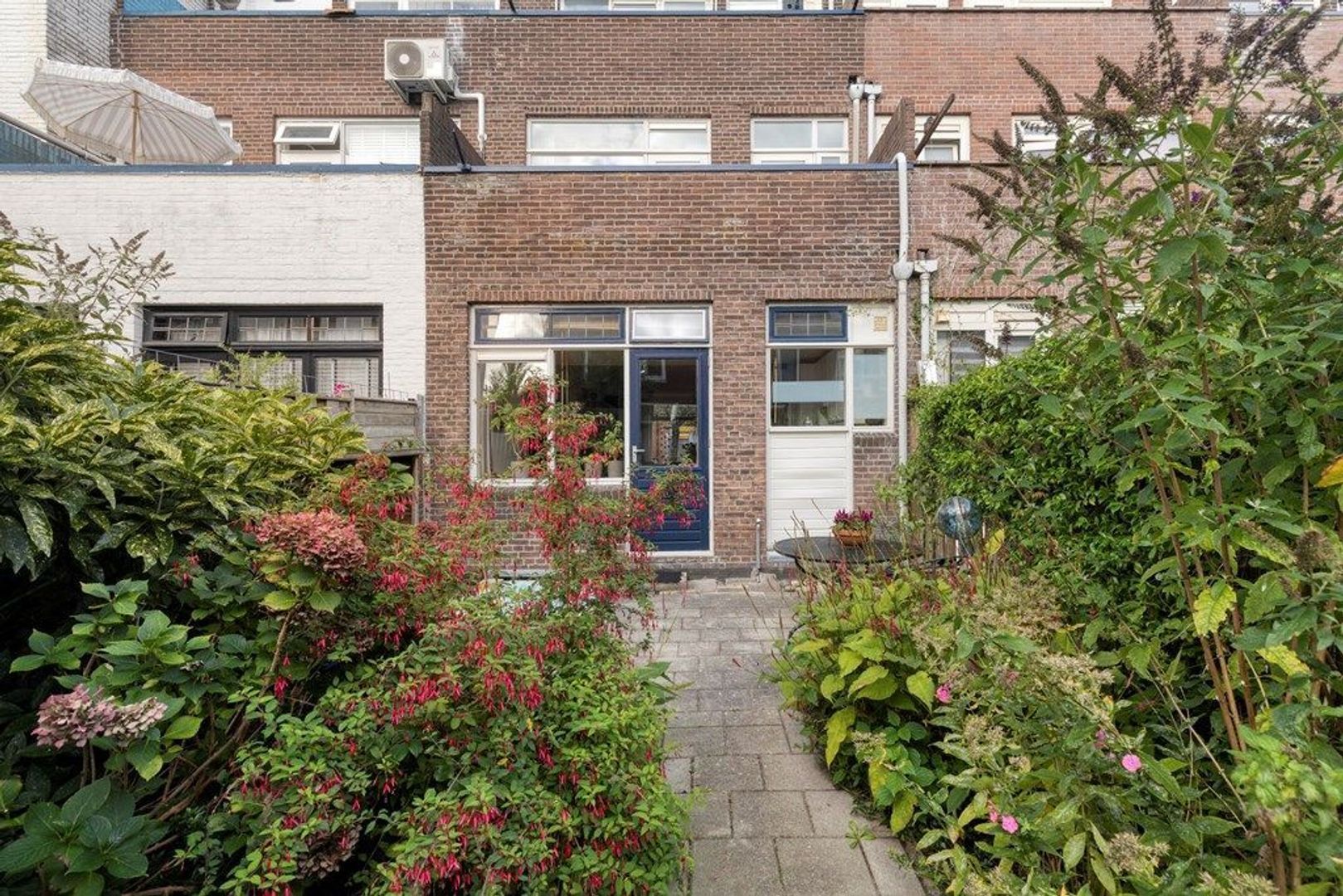 Fahrenheitstraat 23, Schiedam foto-38 blur