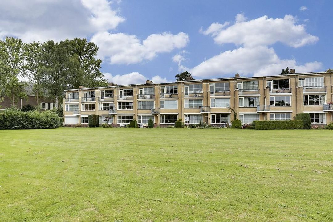 Oranjepark 56, Bussum