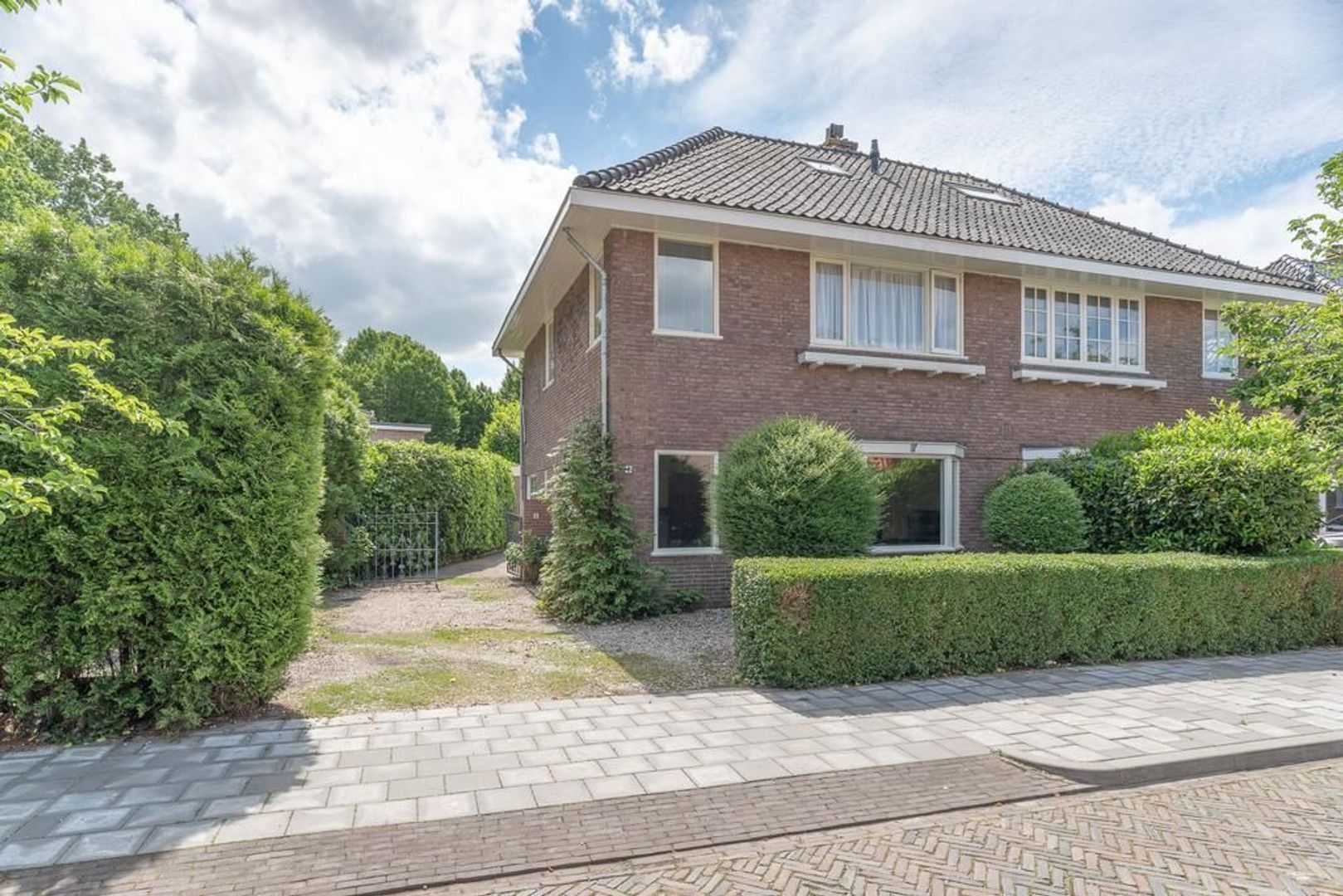 Hugo de Grootstraat 1, Hilversum foto-0 blur