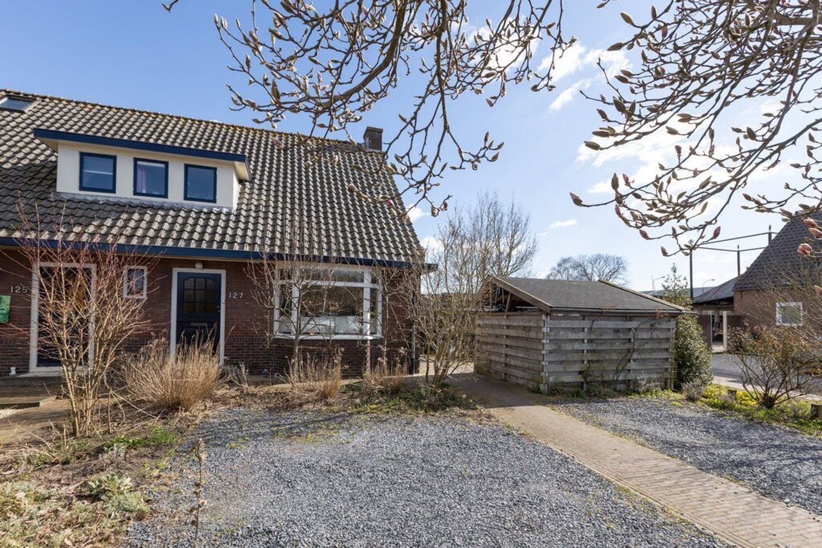 Nieuw-Loosdrechtsedijk 127, Loosdrecht foto-1 blur