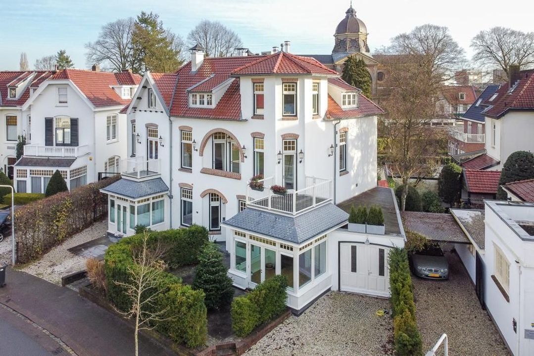 Burgemeester Van Hellenberg Hubarlaan 2, Hilversum