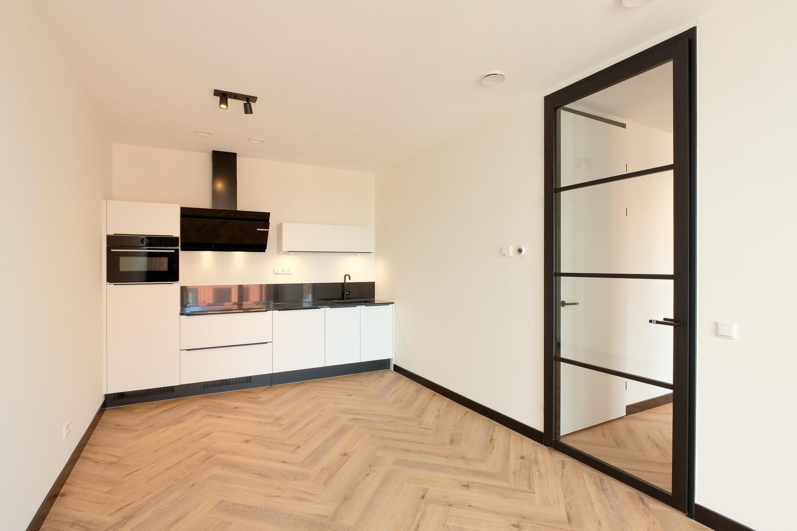 Niemeyerstraat 227, Hoofddorp foto-2 blur