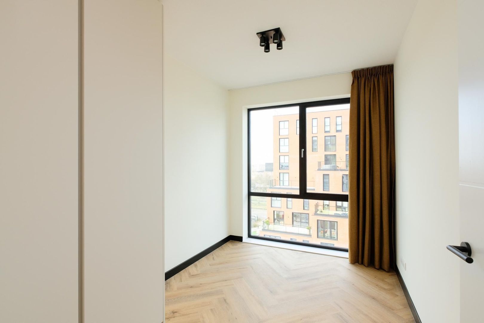 Niemeyerstraat 227, Hoofddorp foto-10 blur