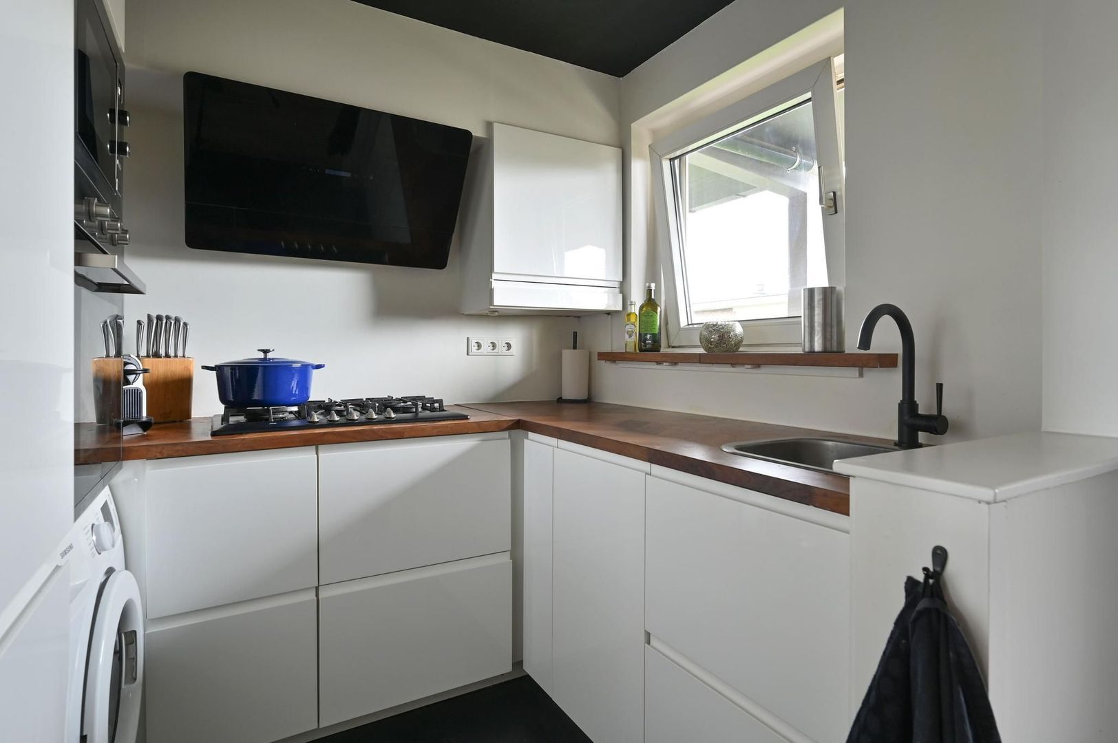 C. Evertsenstraat 153, Hilversum foto-8 blur