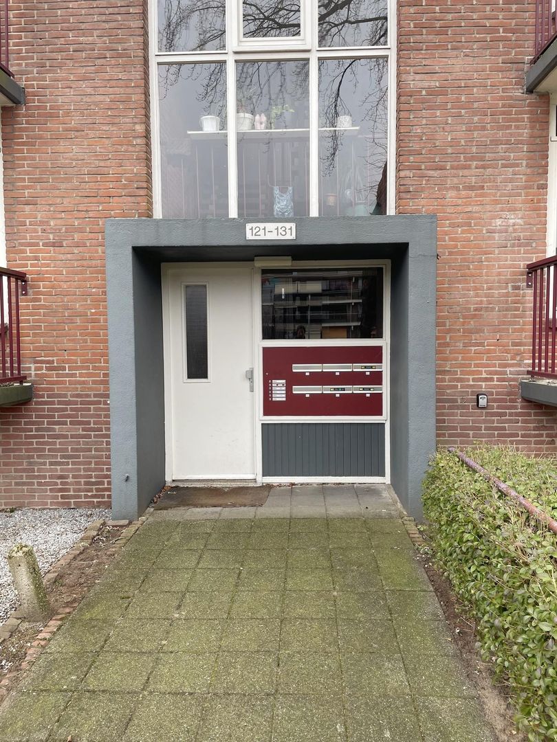 Laan 1940-1945 127, Hilversum foto-3 blur
