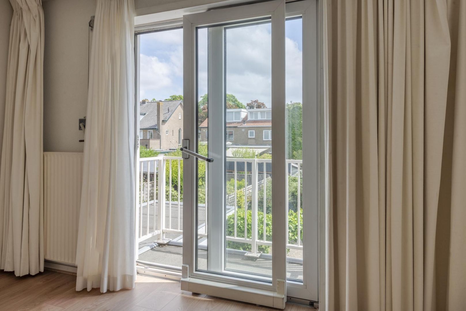 Van Limburg Stirumstraat 15, Hilversum foto-20 blur