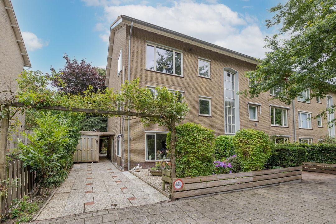 Bosdrift 245, Hilversum