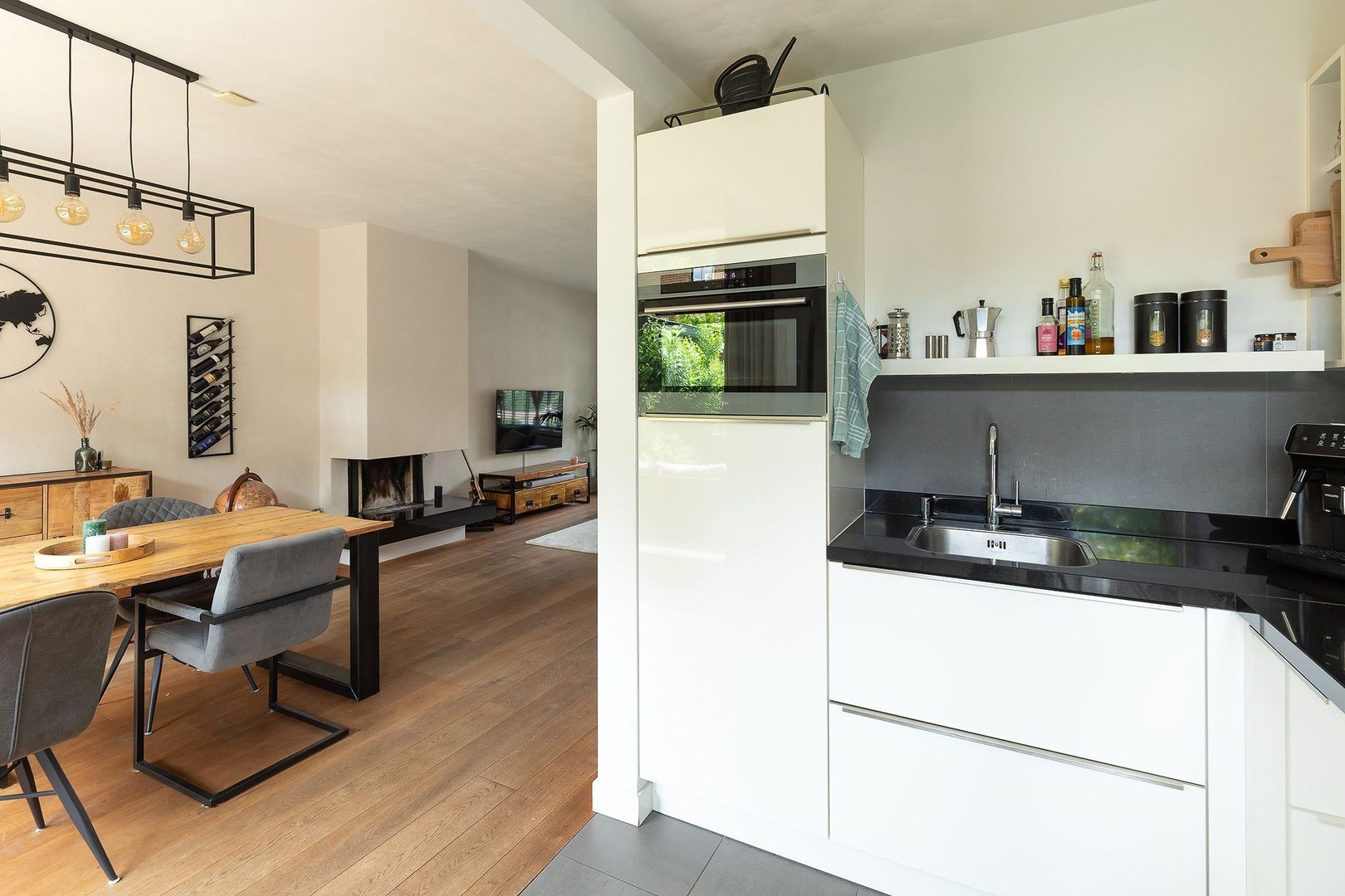 Diependaalselaan 137, Hilversum foto-7 blur