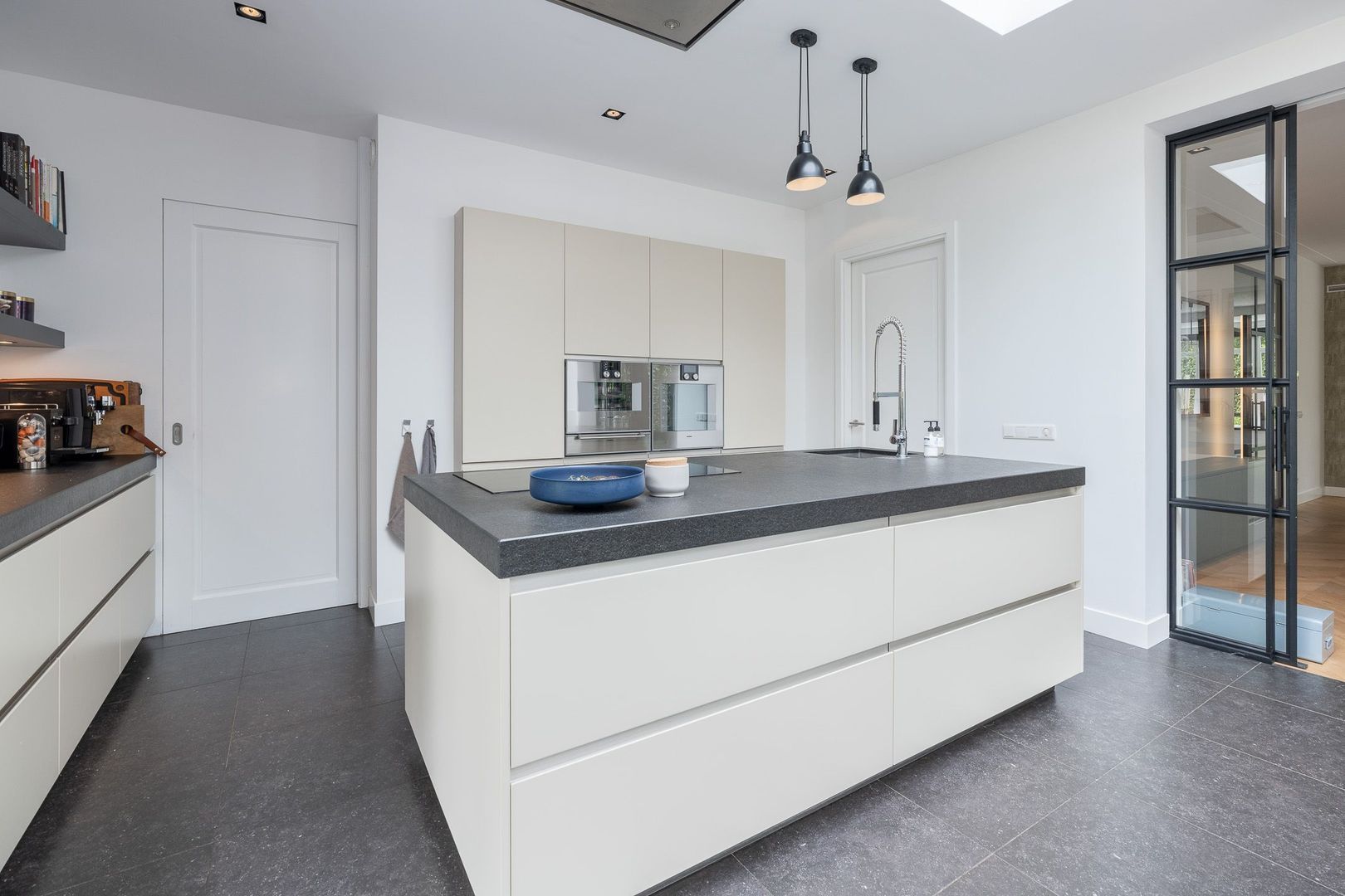 Nimrodlaan 1, Hilversum foto-15 blur