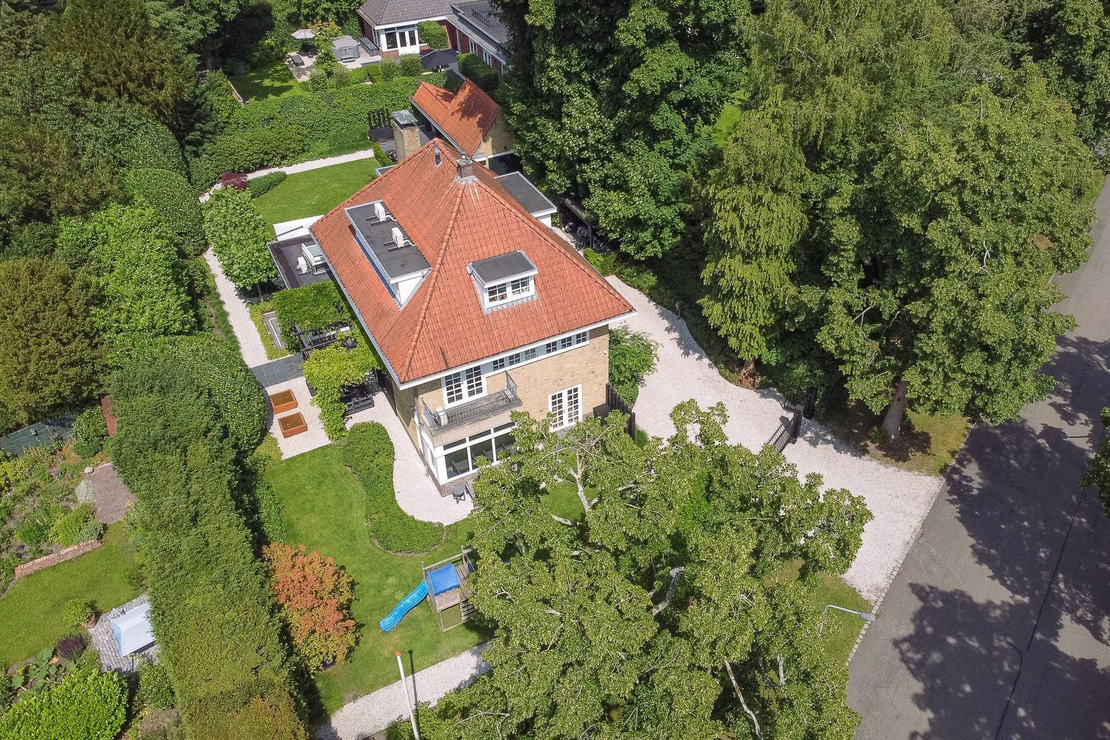 Nimrodlaan 1, Hilversum foto-52 blur