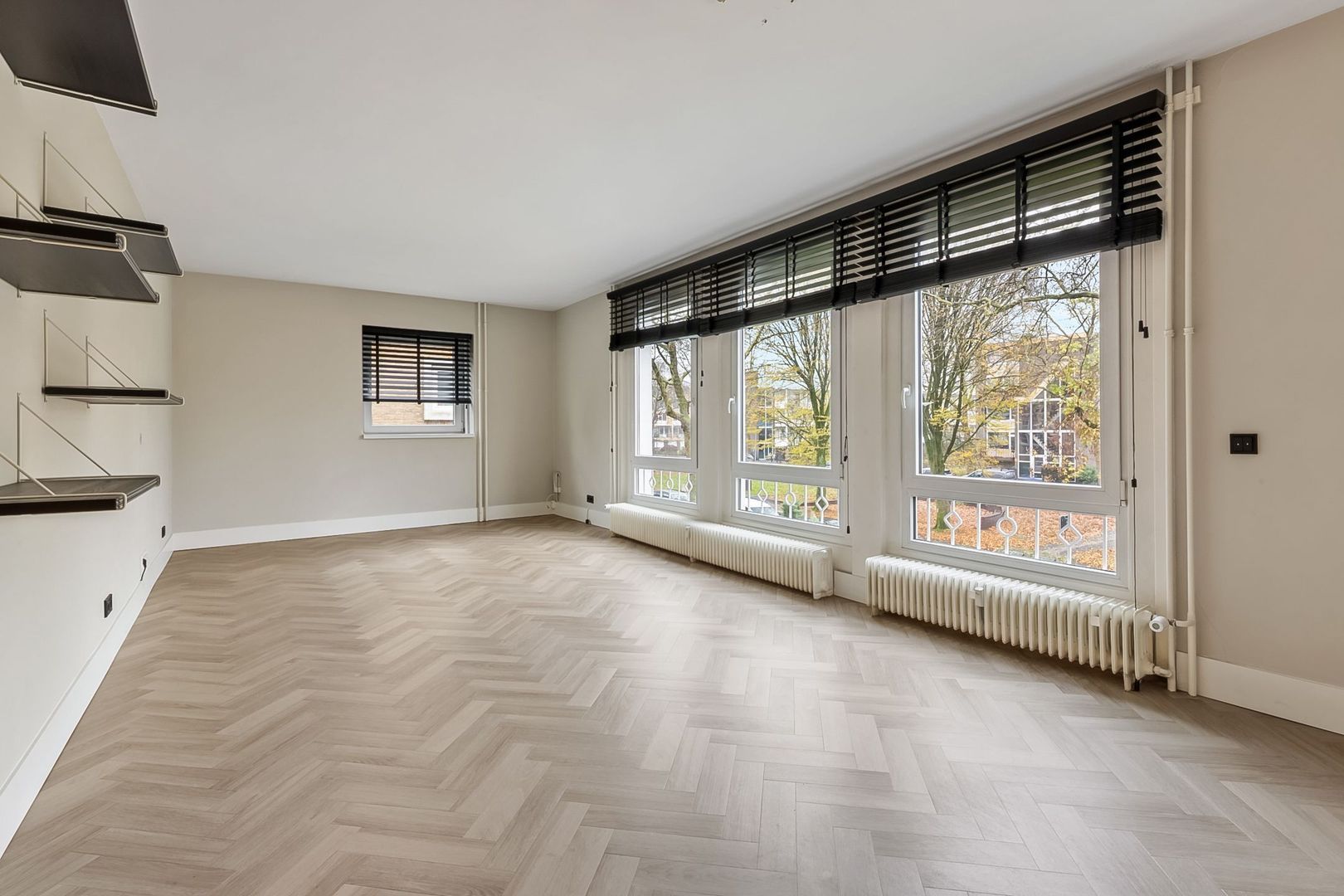 Diependaalselaan 420, Hilversum foto-1 blur