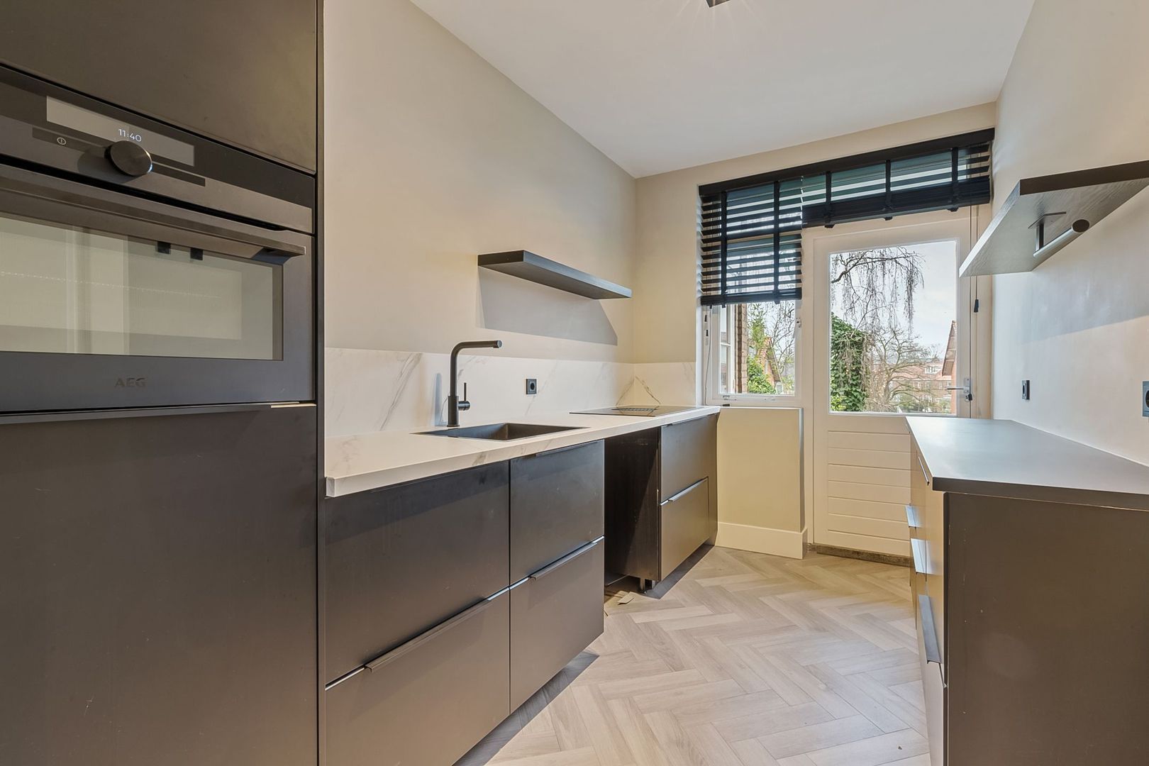 Diependaalselaan 420, Hilversum foto-2 blur