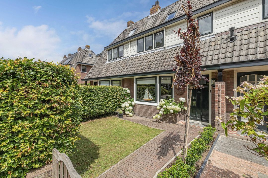 Eemnesserweg 33, Huizen