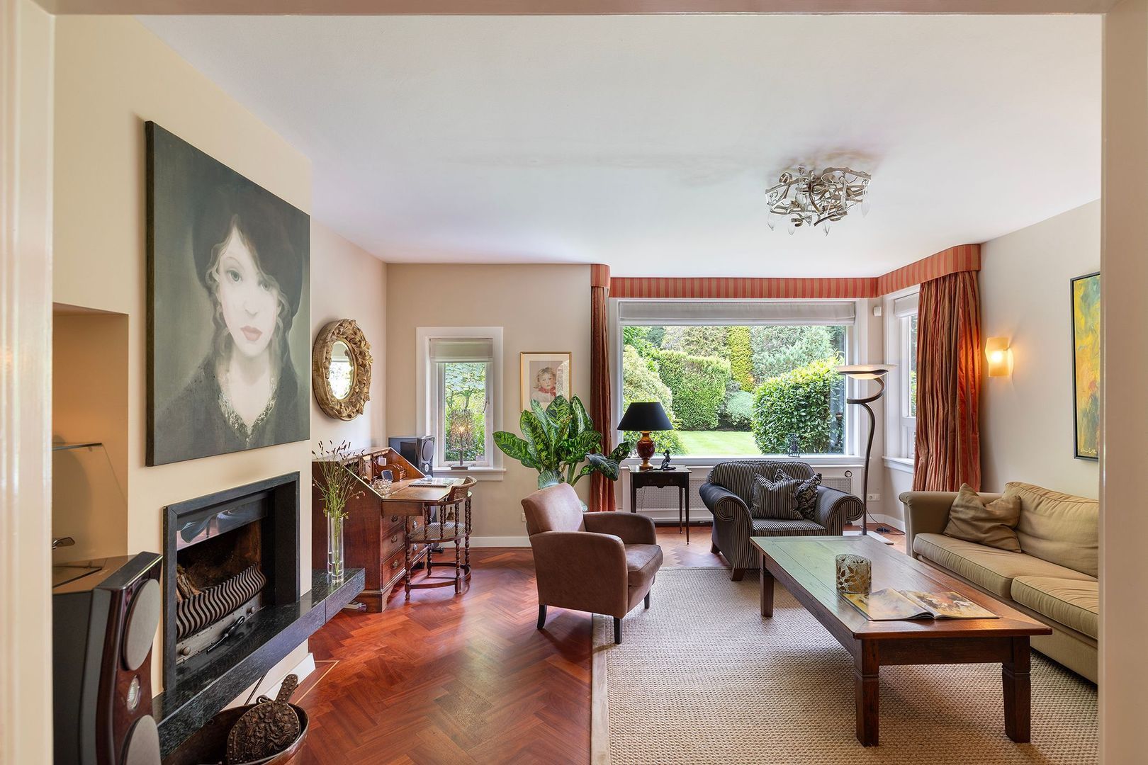 Utrechtseweg 89, Hilversum foto-5 blur