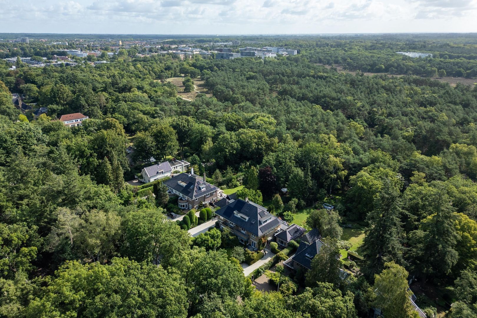 Utrechtseweg 89, Hilversum foto-62 blur