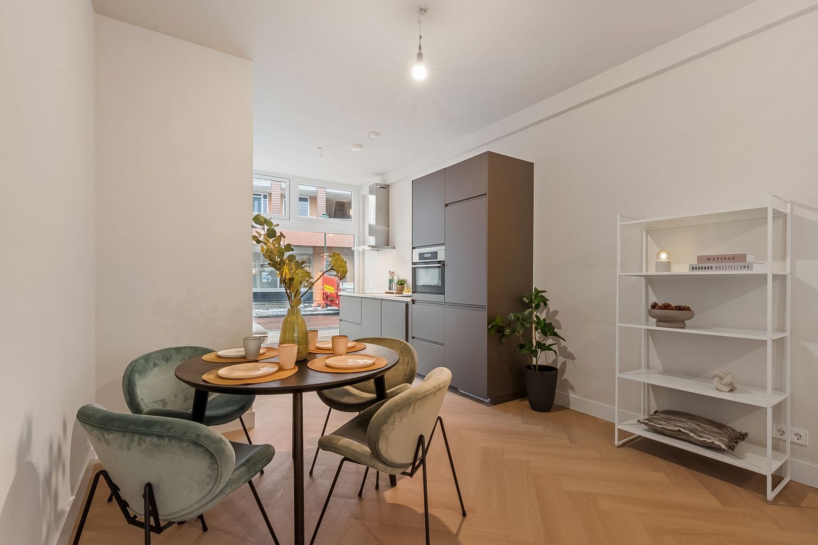 Spoorstraat 12, Hilversum foto-9 blur