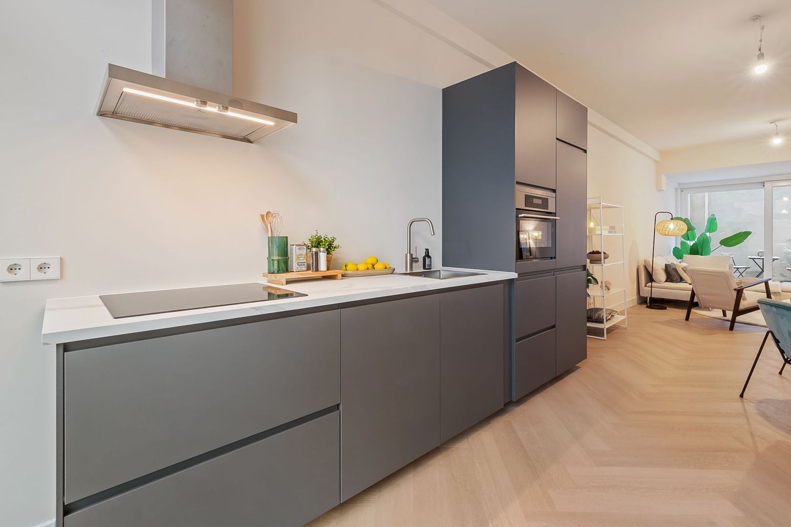 Spoorstraat 12, Hilversum foto-2 blur