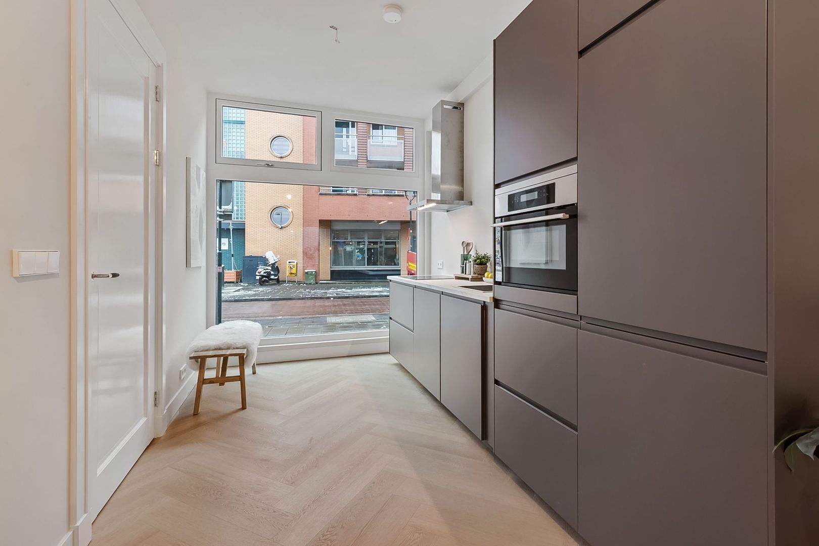 Spoorstraat 12, Hilversum foto-11 blur